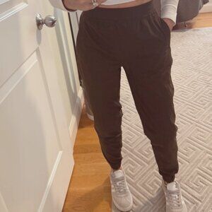 Lululemon Adapted State Jogger - Size 4, 25" length